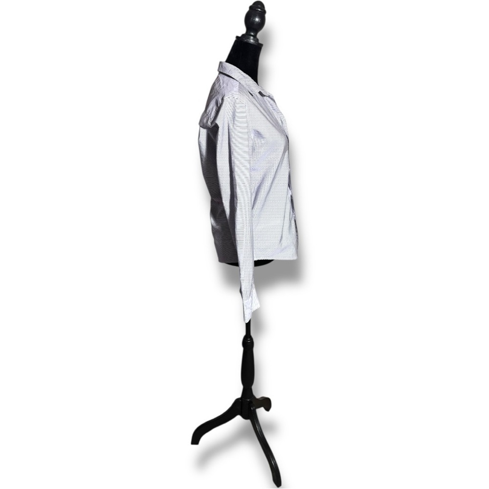 Frank & Eileen Women's Slim Fit Gray Striped Long Cuffed Sleeve Button Up Shirt - Picture 3 of 16